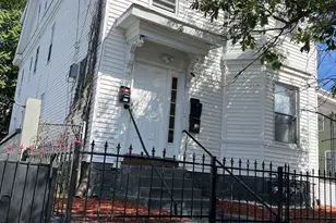 107 Oxford St, Lawrence, MA 01841 - Photo 4