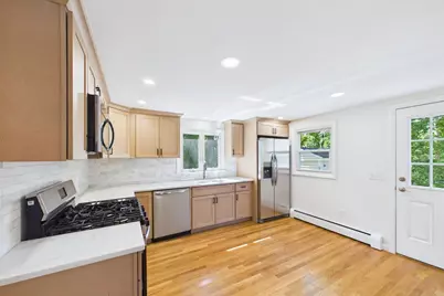 22 Myrtle Ave, Acushnet, MA 02743 - Photo 4