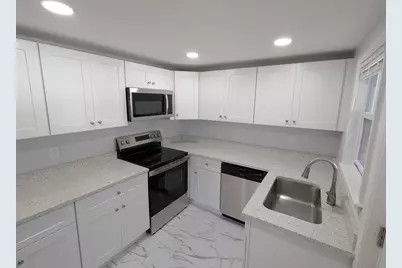 58 Washington St, Stoneham, MA 02180 - Photo 2