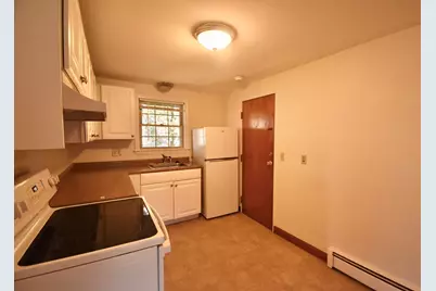 600 Cabot St #3, Beverly, MA 01915 - Photo 2