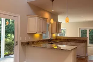 38 Hathaway Pond Cir, Rochester, MA 02770 - Photo 6