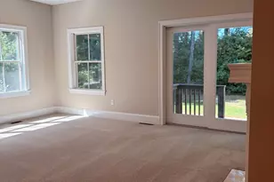 38 Hathaway Pond Cir, Rochester, MA 02770 - Photo 10
