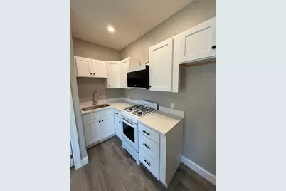 16 Magnolia Ave #11, Gloucester, MA 01930 - Photo 2