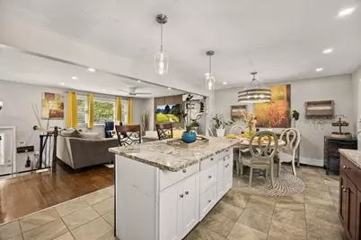 140 Tosca Dr, Brockton, MA 02301 - Photo 4