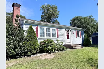 42 Vineyard Ave, Barnstable, MA 02601 - Photo 2