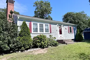 42 Vineyard Ave, Barnstable, MA 02601 - Photo 2
