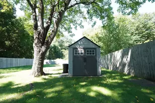 4 Phillips St, Attleboro, MA 02703 - Photo 38