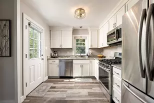 14 Macomber Ave, Dartmouth, MA 02747 - Photo 12