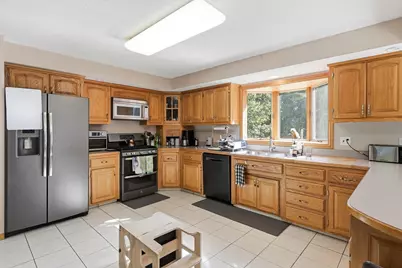 155 Woodland Way, Russell, MA 01071 - Photo 4