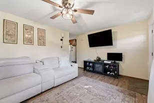 185 Murphy Ln, Chicopee, MA 01020 - Photo 8