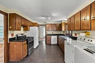19 Norwood Ave, Rockport, MA 01966 - Photo 12