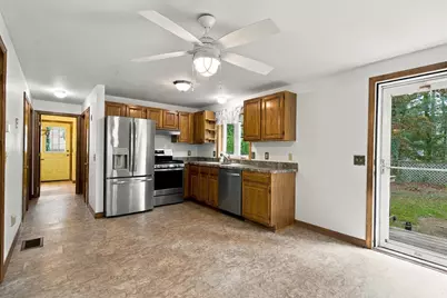 16 Gunters Ln, Mashpee, MA 02649 - Photo 10