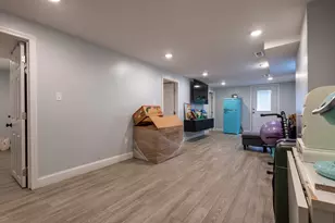 41 Dedham St, Revere, MA 02151 - Photo 22