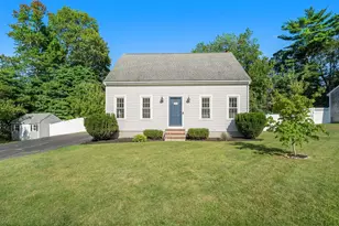 11 Daniel Teague Dr, Rockland, MA 02370 - Photo 2