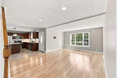 8 Caddyshack Dr, Chicopee, MA 01020 - Photo 10