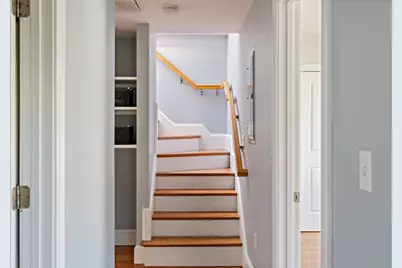 413 E 7th St #2, Boston, MA 02127 - Photo 28