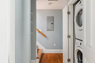 413 E 7th St, Boston, MA 02127 - Photo 16