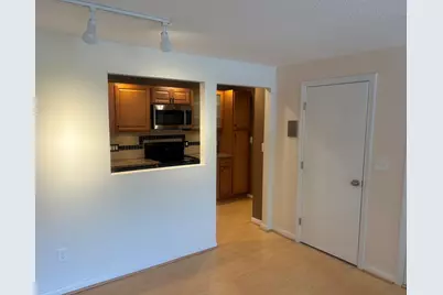8 Hallmark Gdns #5, Burlington, MA 01803 - Photo 8