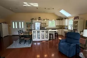 38 Reynolds Ave, Randolph, MA 02368 - Photo 8
