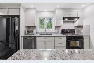 33 Woodland Rd, Rochester, MA 02770 - Photo 12