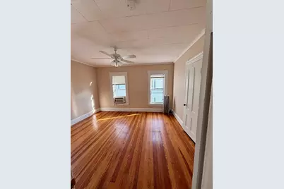 13 Dexter St, Holyoke, MA 01040 - Photo 12