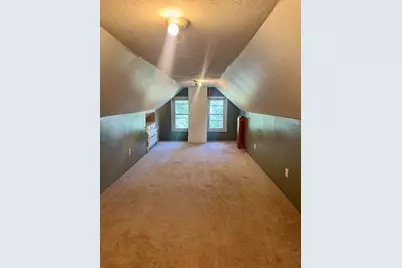 13 Dexter St, Holyoke, MA 01040 - Photo 24