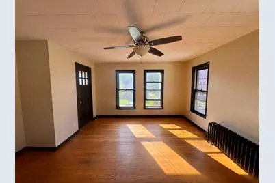 13 Dexter St, Holyoke, MA 01040 - Photo 22