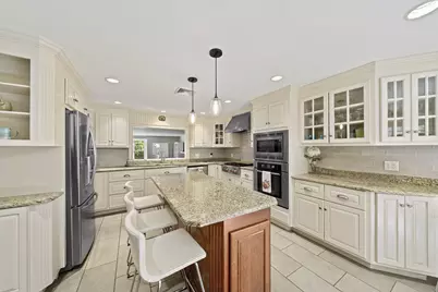 21 Elmwood Rd, Wellesley, MA 02481 - Photo 8