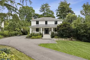 21 Elmwood Rd, Wellesley, MA 02481 - Photo 4
