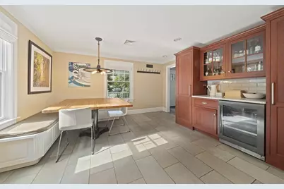 21 Elmwood Rd, Wellesley, MA 02481 - Photo 10