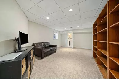 21 Elmwood Rd, Wellesley, MA 02481 - Photo 30
