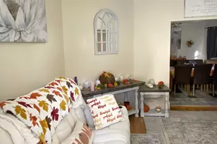 111 Ashland St, Melrose, MA 02176 - Photo 2