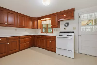 129 Boardman St, Norfolk, MA 02056 - Photo 10