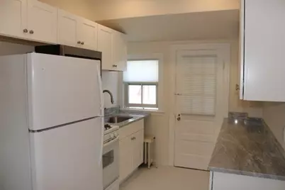 96 Middle St #3, Gloucester, MA 01930 - Photo 2