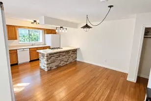 54 Voyagers Ln, Ashland, MA 01721 - Photo 2