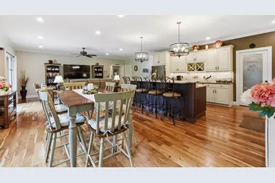 406 N Liberty St, Belchertown, MA 01007 - Photo 14