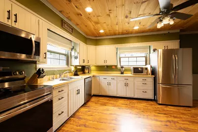 147 W Broadway, Gardner, MA 01440 - Photo 8
