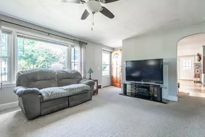 9 Byron Ave, Methuen, MA 01844 - Photo 10