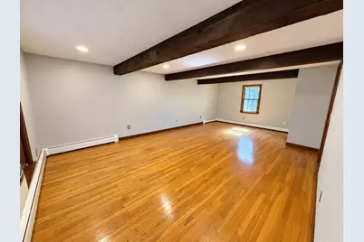 8 Robin Rd, Milford, MA 01757 - Photo 4
