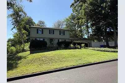 8 Robin Rd, Milford, MA 01757 - Photo 2