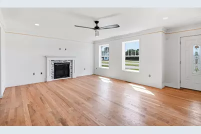 10 Happy Acres, East Longmeadow, MA 01028 - Photo 6