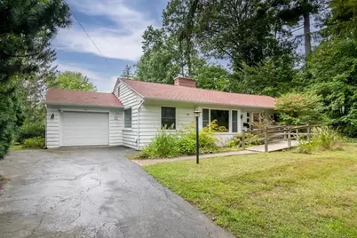 136 Lincoln Avenue, Amherst, MA 01002 - Photo 2
