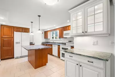 4 Carson Rd, Woburn, MA 01801 - Photo 16
