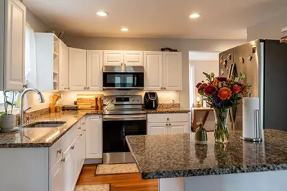17 Moon St, Southbridge, MA 01550 - Photo 18