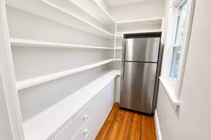 21 Dowse St, Everett, MA 02149 - Photo 4