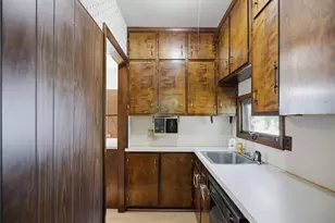 262 Essex St, Swampscott, MA 01907 - Photo 16