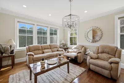 8 Longmeadow Rd, Newton, MA 02459 - Photo 4