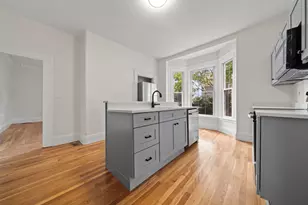 16 Lafayette St, Wakefield, MA 01880 - Photo 2
