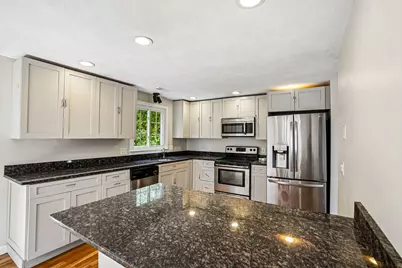 7 Nirvana Dr, Saugus, MA 01906 - Photo 6
