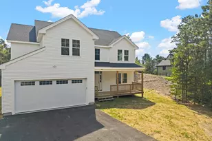 33 Seabiscuit Dr, Plymouth, MA 02360 - Photo 2